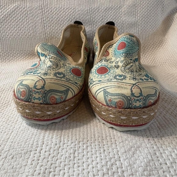 Goby Red, Off White & Blue Floral Boho Slip On Espadrille Loafer Flats Size 38 - Picture 2 of 10